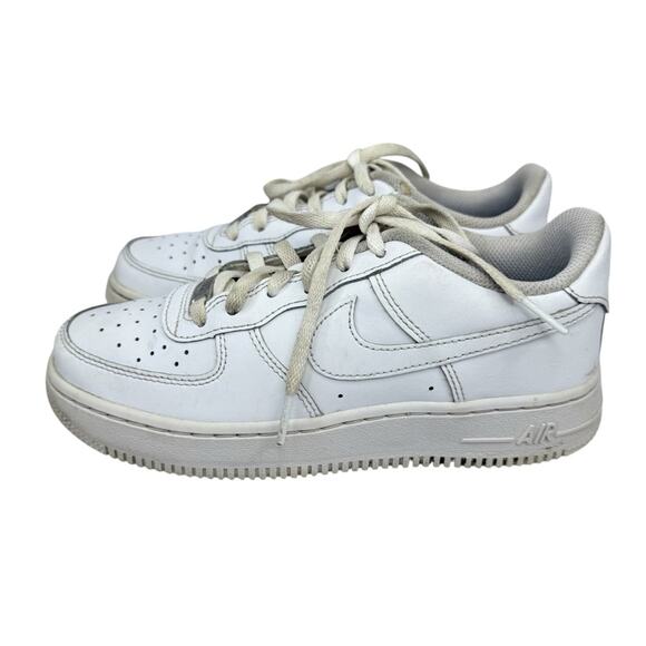NIKE AIR FORCE 1 Low White Sneakers Size 4.5Y Big Boy - Picture 2 of 15